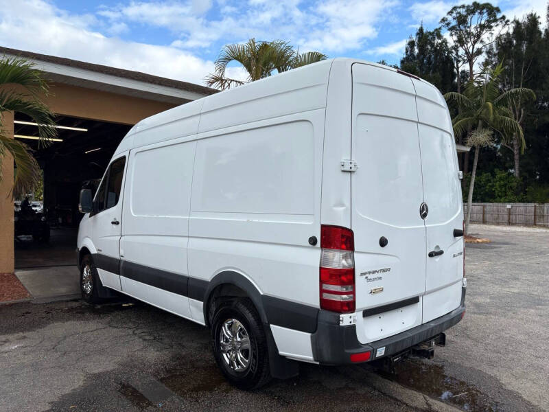 2014 Mercedes-Benz Sprinter Cargo Van Base photo 11