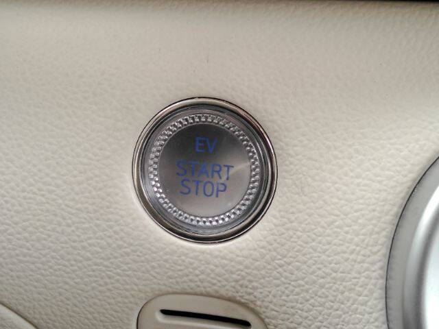 2024 Genesis GV60 Standard