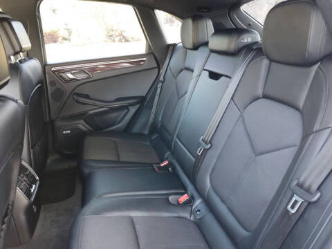 2022 Porsche Macan