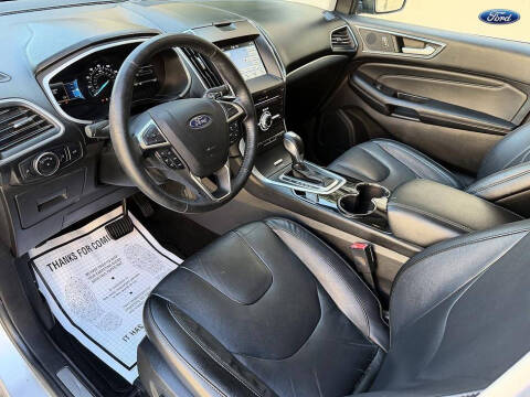 2017 Ford Edge Titanium