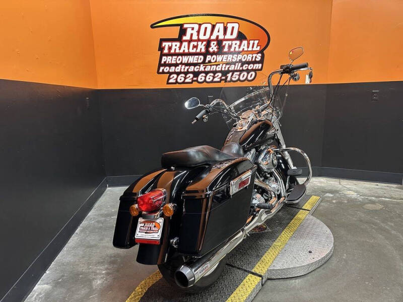 2014 Harley-Davidson FLD - Dyna Switchback