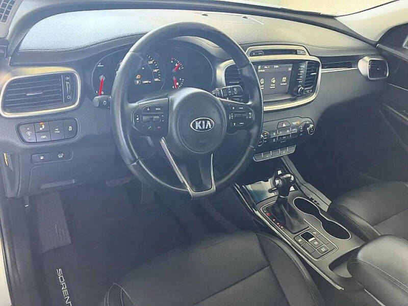 2017 Kia Sorento EX V6