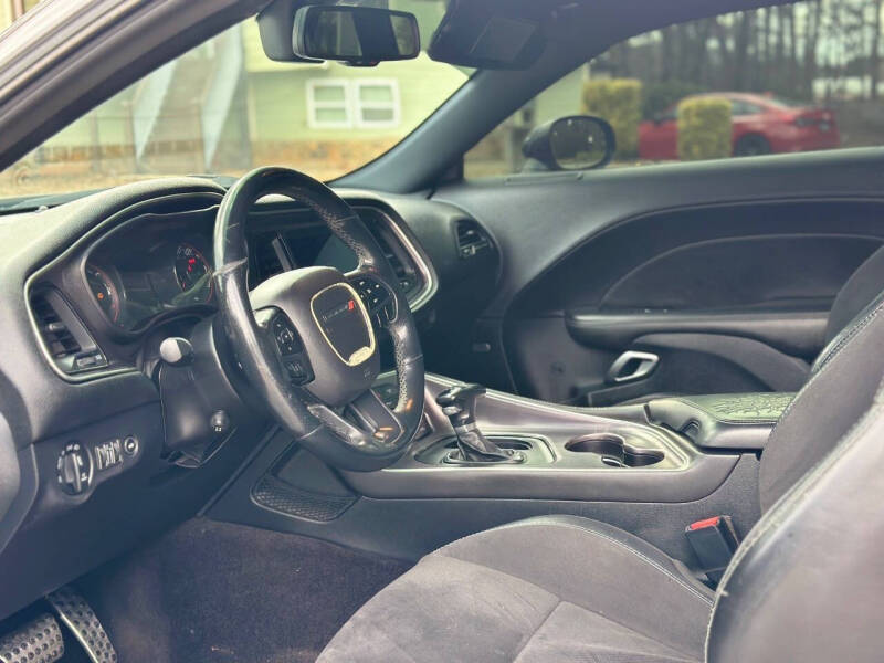 2018 Dodge Challenger SXT Plus
