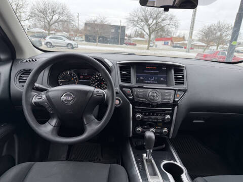 2018 Nissan Pathfinder S