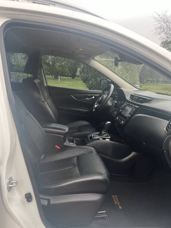 2017 Nissan Rogue Sport SL