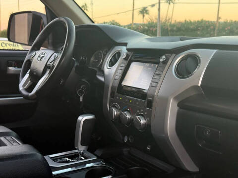 2014 Toyota Tundra SR5