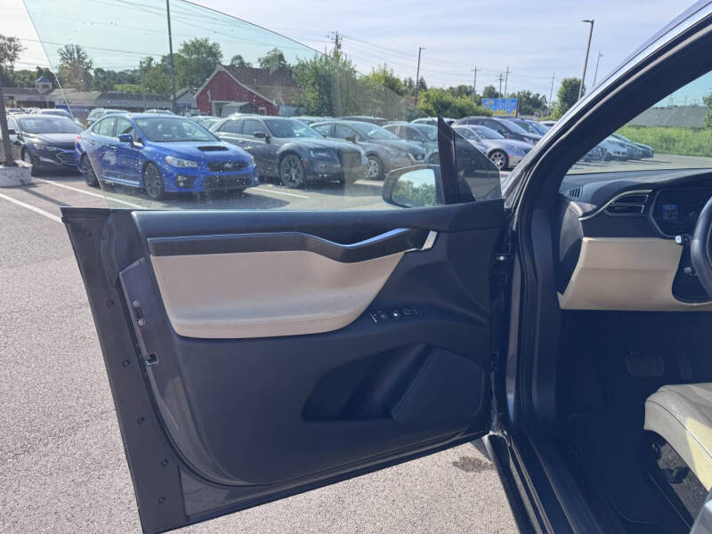 2016 Tesla Model X 90D