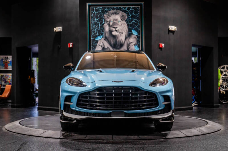 2023 Aston Martin DBX 707