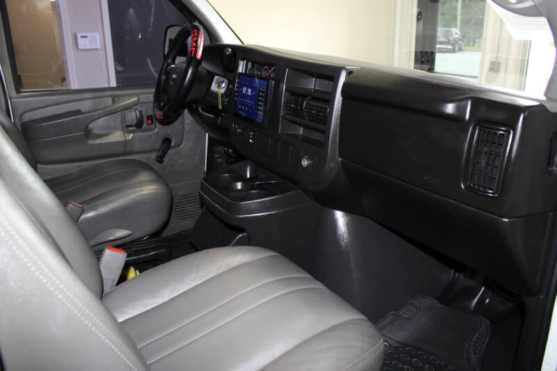 2008 GMC Savana 2500