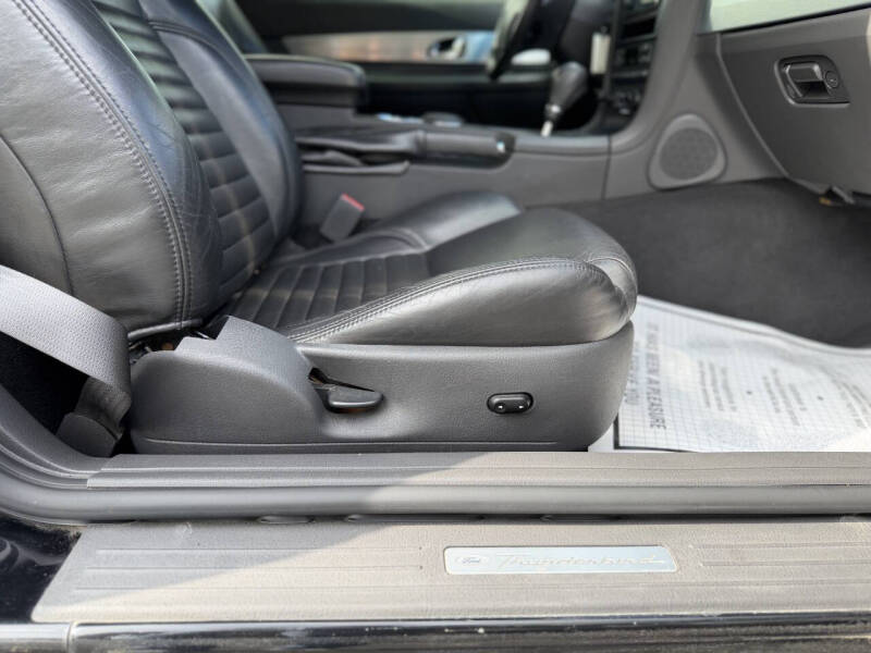 2002 Ford Thunderbird Deluxe