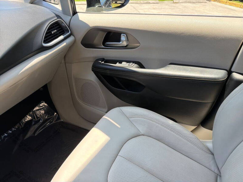 2021 Chrysler Pacifica Touring L