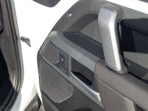 2024 Land Rover Defender 90 P400 X-Dynamic SE