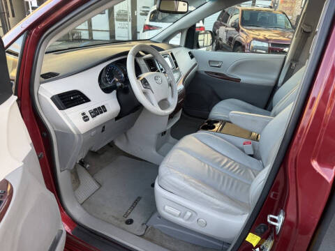 2013 Toyota Sienna