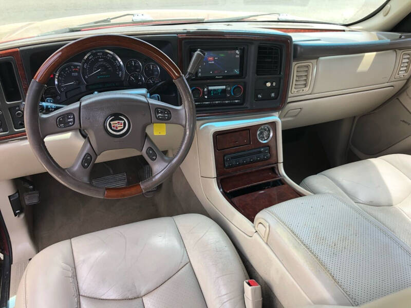 2005 Cadillac Escalade EXT Base photo 5