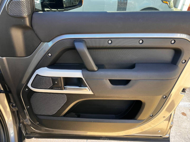 2020 Land Rover Defender 110 S