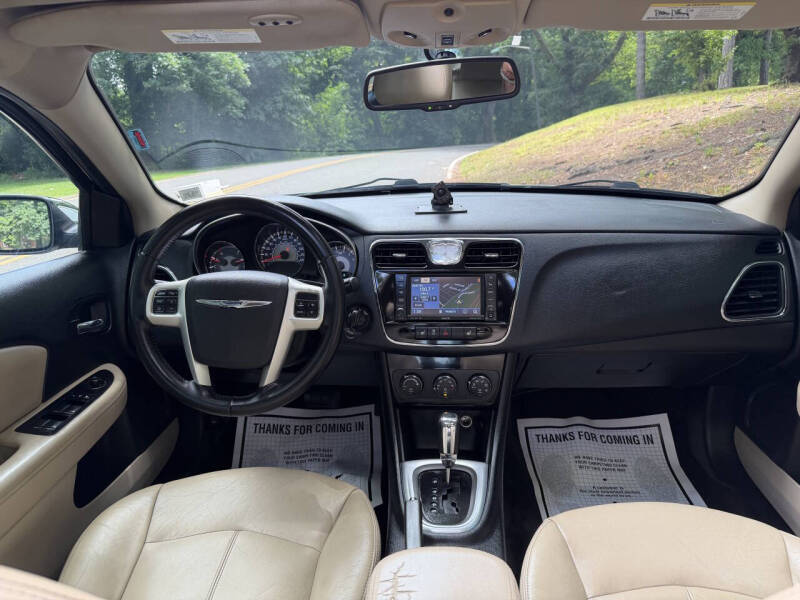 2012 Chrysler 200 Limited