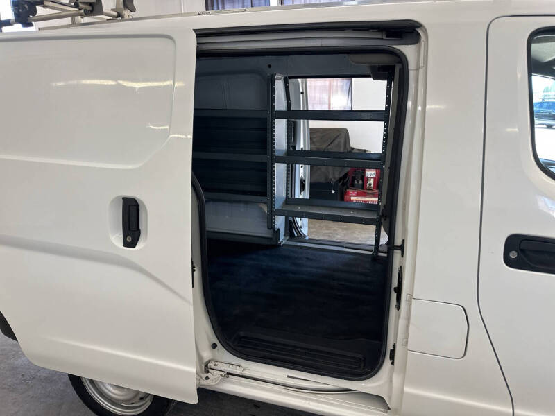 2017 Nissan NV200 S