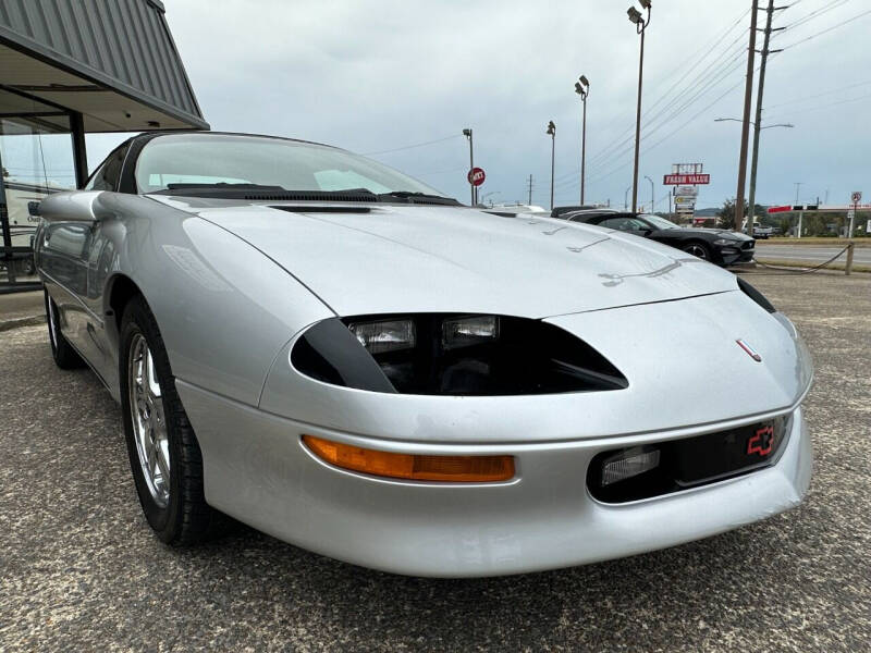 1996 Chevrolet Camaro null photo 8