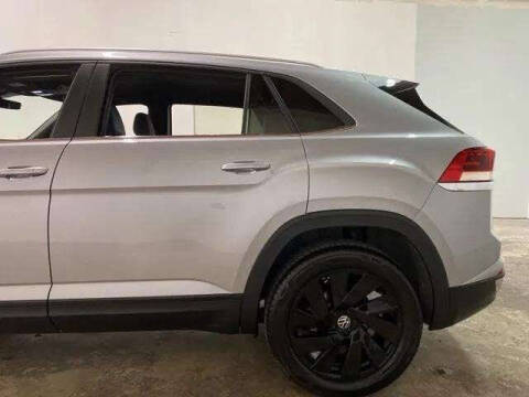 2025 Volkswagen Atlas Cross Sport SE 4Motion