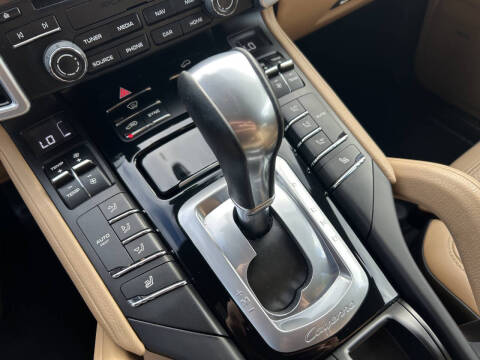 2017 Porsche Cayenne Platinum Edition