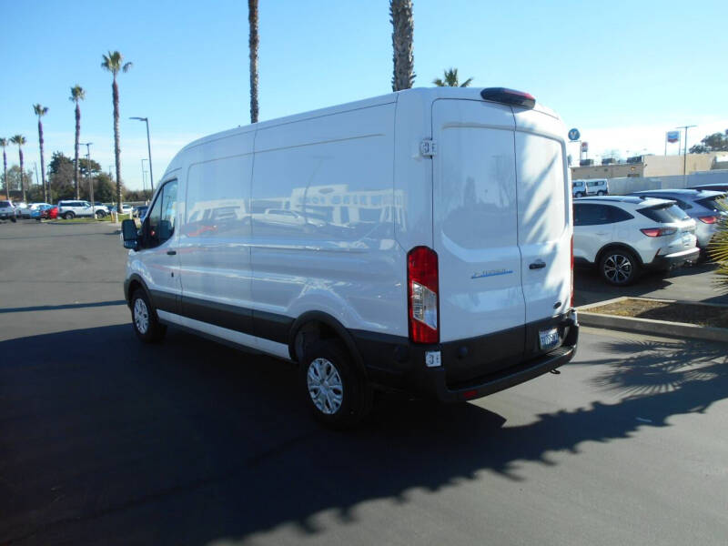 2022 Ford E-Transit