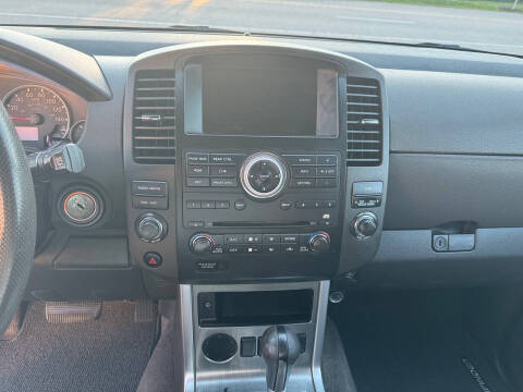 2011 Nissan Pathfinder SV