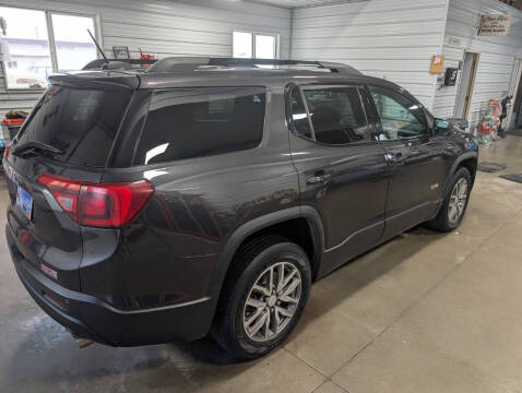 2017 GMC Acadia SLE-2