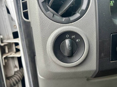 2011 Ford E-Series E-450 SD