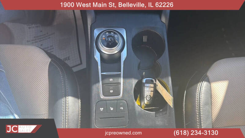 2021 Ford Escape Hybrid Titanium