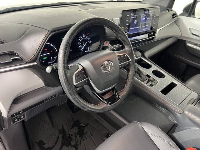 2022 Toyota Sienna XSE 7-Passenger