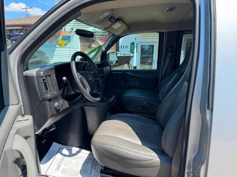 2012 GMC Savana LS 1500