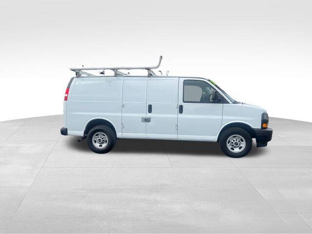 2023 GMC Savana 2500