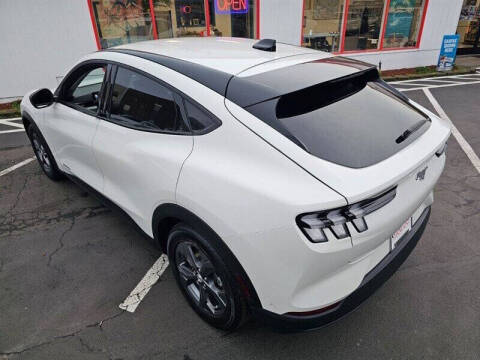 2023 Ford Mustang Mach-E Select