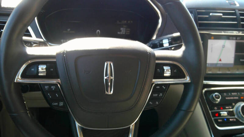 2019 Lincoln Continental Select