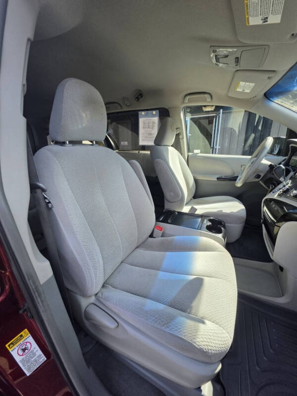 2011 Toyota Sienna