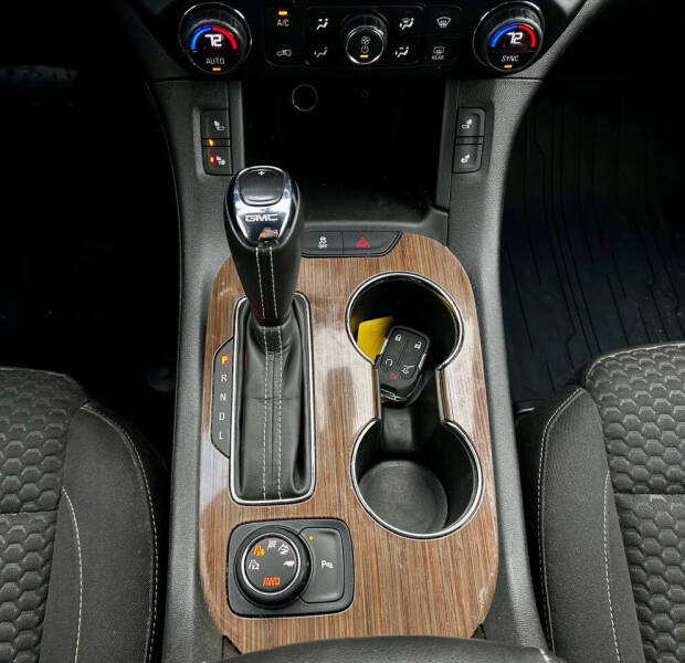 2018 GMC Acadia SLE-2