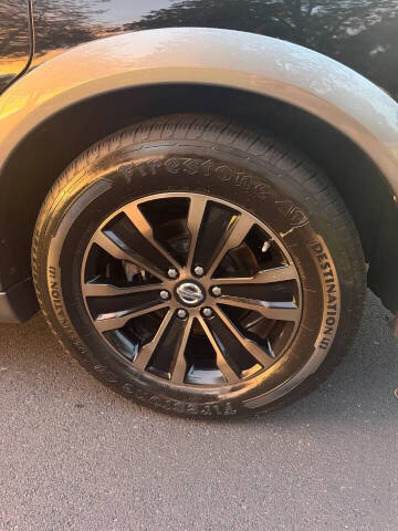 2017 Nissan Armada Platinum