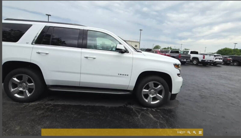 2017 Chevrolet Tahoe LT photo 4