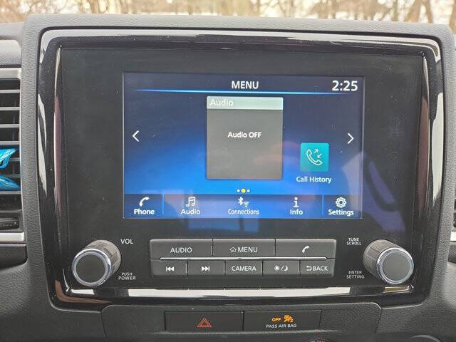 2022 Nissan Frontier SV