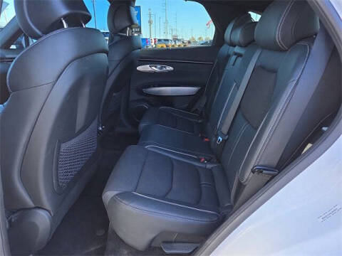 2023 Genesis GV70 2.5T Standard