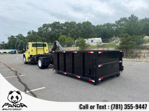 2012 Freightliner M2 106