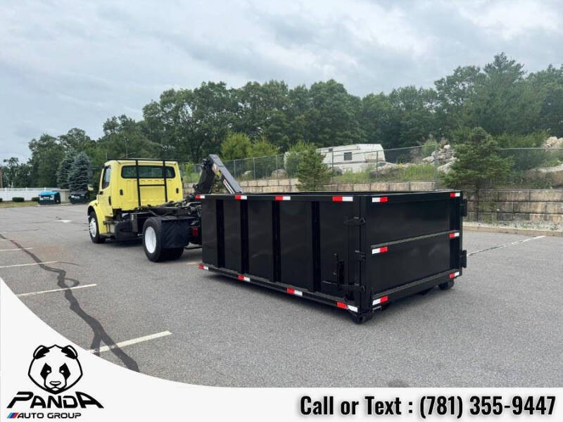 2012 Freightliner M2 106