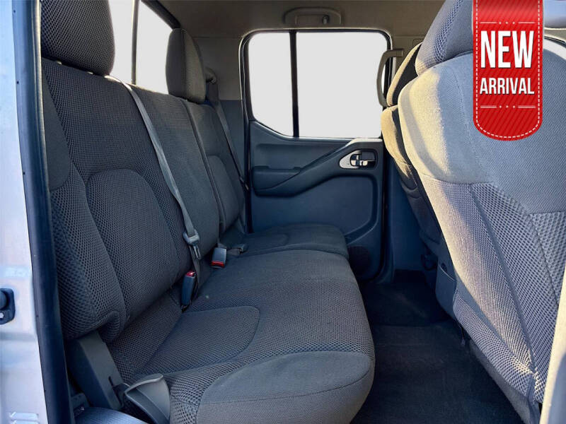 2017 Nissan Frontier SV