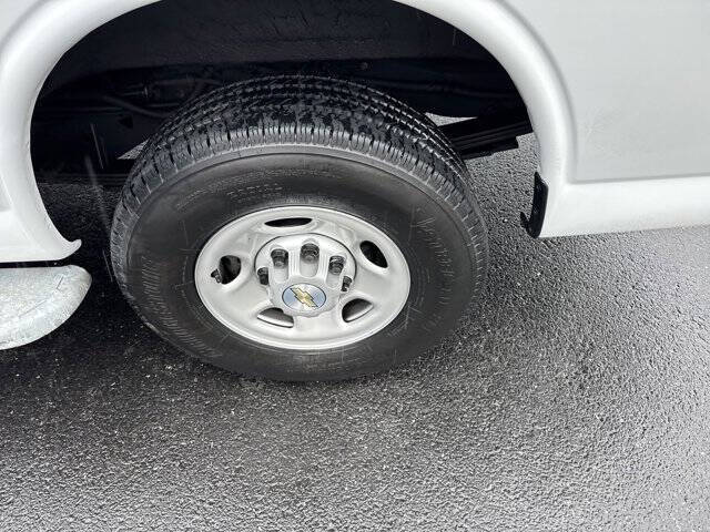 2023 Chevrolet Express 2500