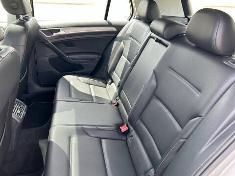 2016 Volkswagen Golf