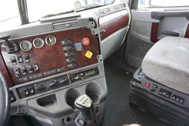 2016 Freightliner Coronado 132