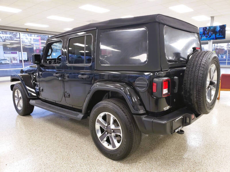 2018 Jeep All-New Wrangler Unlimited Sahara photo 9