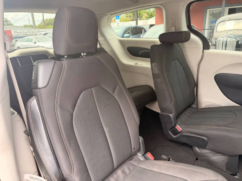 2017 Chrysler Pacifica Touring
