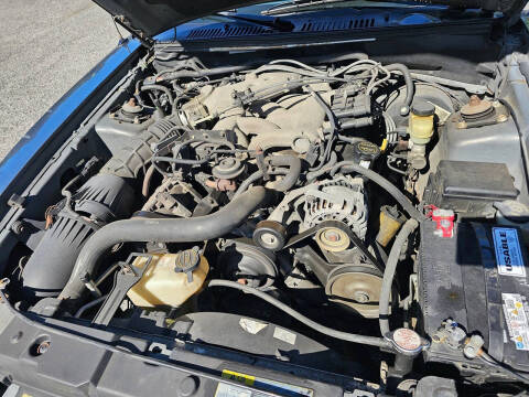 2003 Ford Mustang Deluxe