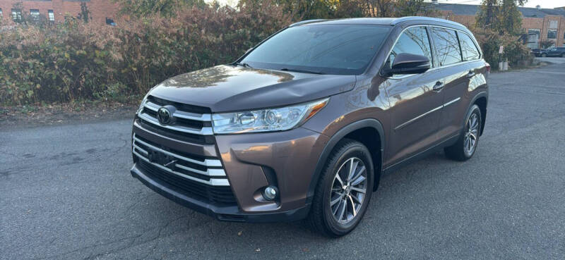 2019 Toyota Highlander XLE's photo